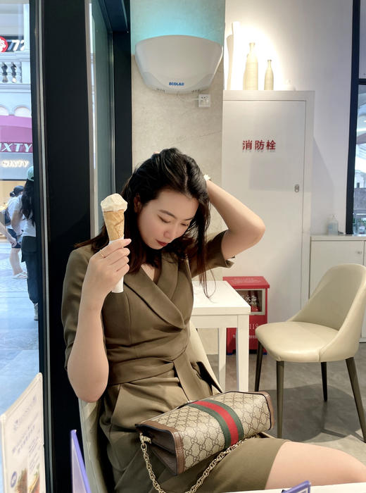 孤品 颈袖添香-连衣裙-“橄榄绿” 精英女性 干练连衣裙 定制颜色“橄榄绿” 小众有格调 显白 高级 修身 显瘦JG481672T1X5不退可换 商品图9