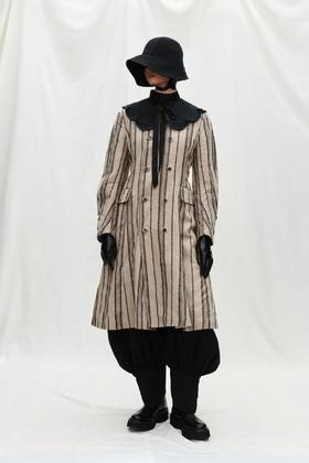 Renlisu 亚麻色双排扣A字摆长外套