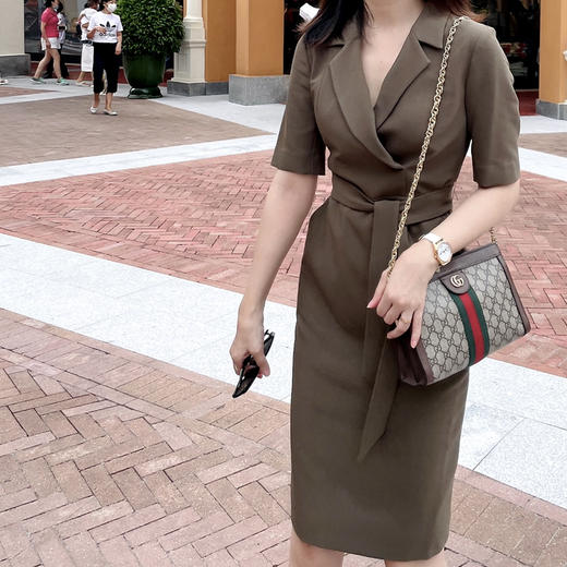 孤品 颈袖添香-连衣裙-“橄榄绿” 精英女性 干练连衣裙 定制颜色“橄榄绿” 小众有格调 显白 高级 修身 显瘦JG481672T1X5不退可换 商品图11