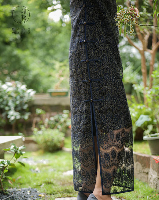 蕾丝连肩袖旗袍 商品图2