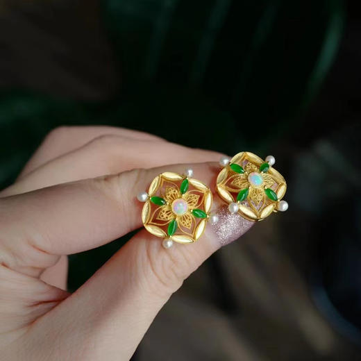 龢盒原创 翡翠欧珀蛋面四叶草大耳钉 商品图2