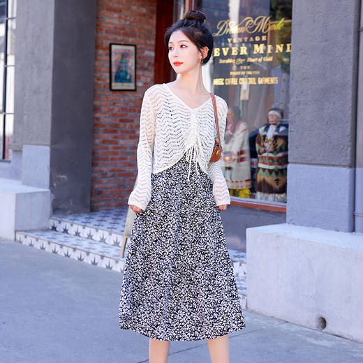 洋气减龄碎花雪纺，镂空针织衫吊带连衣裙套装HR-XMYR2255 商品图0