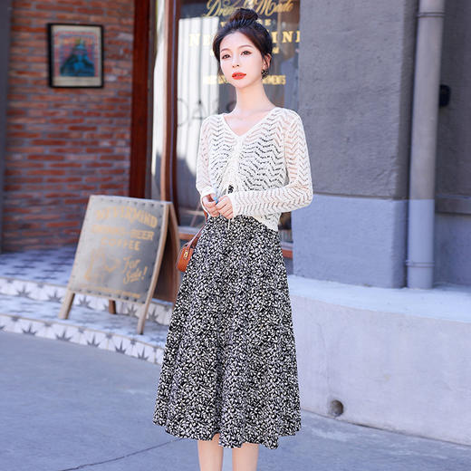 洋气减龄碎花雪纺，镂空针织衫吊带连衣裙套装HR-XMYR2255 商品图1