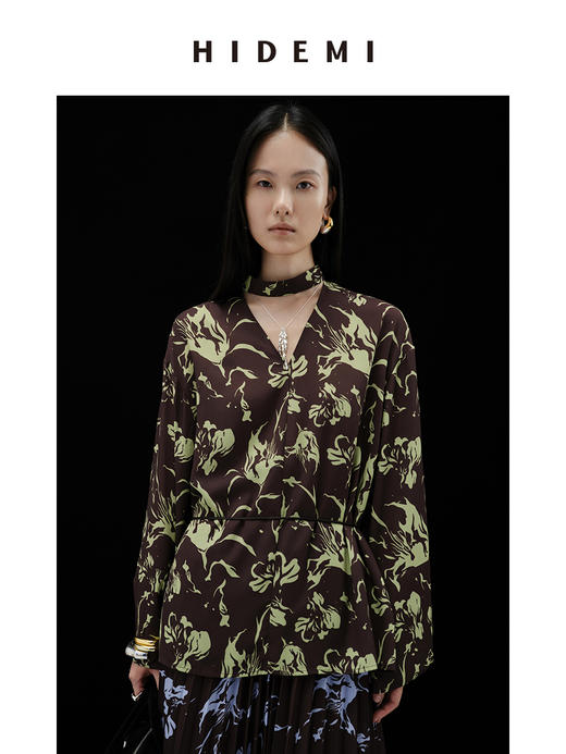 HIDEMI “我们做印花”系列限定棕绿色花卉镂空V领设计感三件套 连衣裙/衬衫/长裤 商品图11