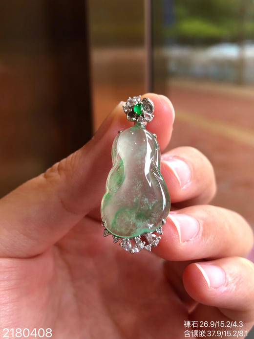 2180408，玻璃飘翠白菜吊坠，29999 商品图1