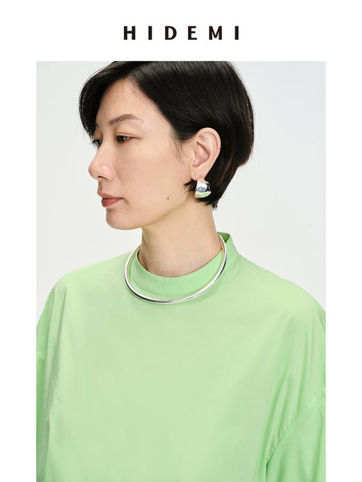 HIDEMI 极简廓形压褶不对称下摆娃娃衫式圆领衬衫 果绿/白色/黑色 商品图3