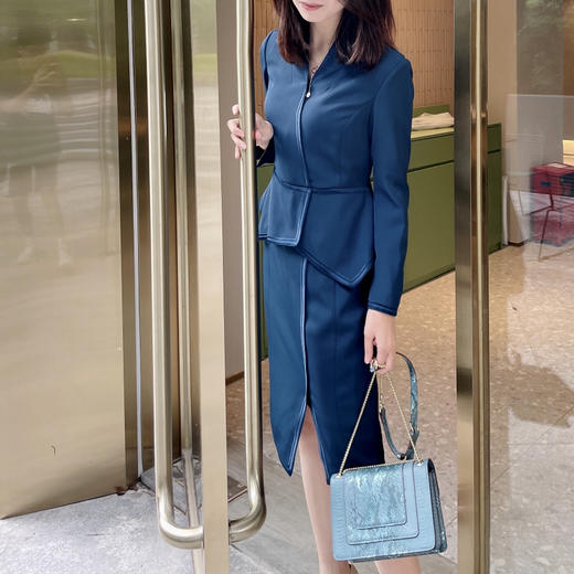 “CEO” 漫步都市 俏皮随性 修身立裁连衣裙 干练气场 氧气 活力 J6280870颈袖添香 商品图10