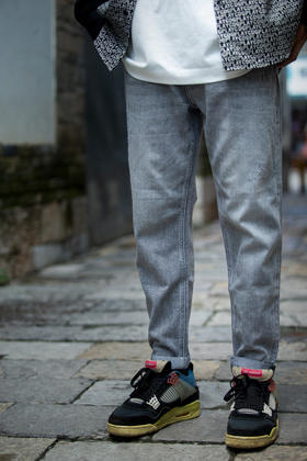 E239731490休闲牛仔裤