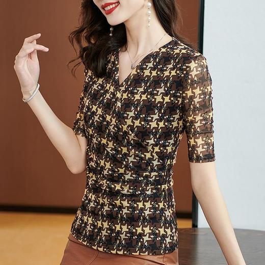 2022秋季网纱印花千鸟格交叉V领内搭外穿显瘦打底衫长袖中袖T恤女KQLE001M6290 商品图1