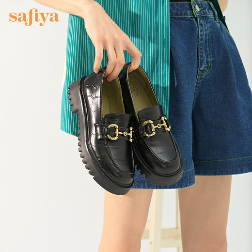 Safiya/索菲娅2022年秋季新款浅口单鞋女复古金属链条百搭超轻系列乐福鞋 SF23112081 商品图0