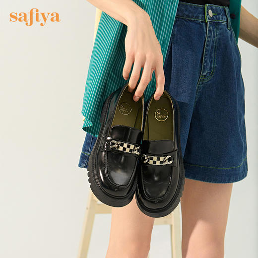 Safiya/索菲娅复古学院风软漆皮浅口单鞋松糕厚底超轻系列一脚蹬乐福鞋女 SF23112005 商品图5