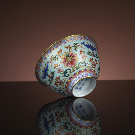 天蓝地珐琅彩蝙蝠花卉纹撇口杯 商品图1