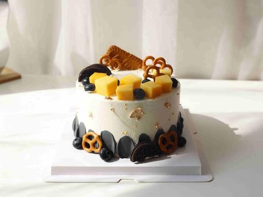 茅台酒烟蛋糕（夏天是芒果装饰，见图23） 商品图1