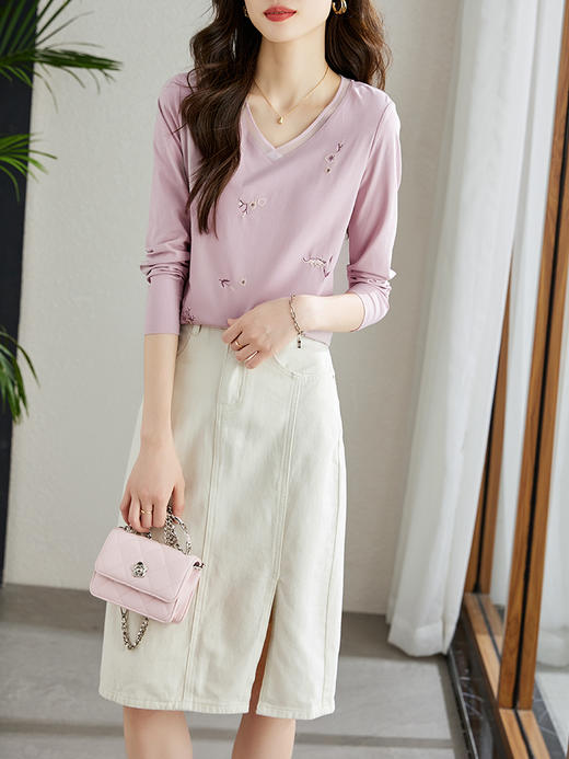 【年终特卖】熙世界2025春秋新款浪漫花卉刺绣欧根纱V领T恤女宽松显瘦长袖上衣 商品图3