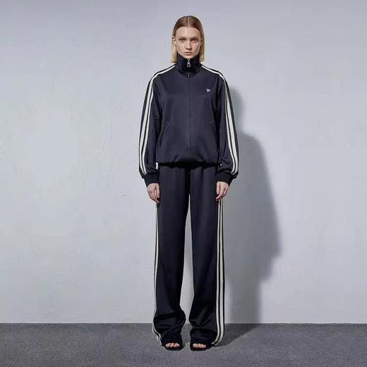 双条纹立领运动外套 商品图0