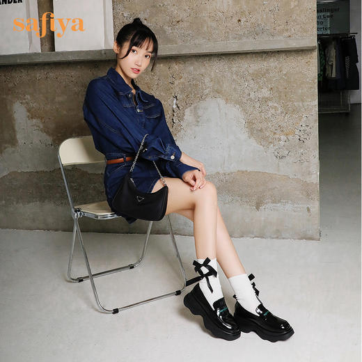 Safiya/索菲娅全羊皮小皮鞋2022早秋学院风厚底一脚蹬增高超轻系列乐福鞋  SF23112417 商品图2