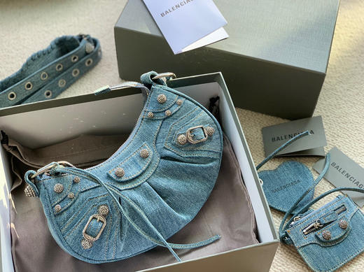 Balenciag* Le Cagole 
半月牙腋下包/斜挎包-xs 商品图5