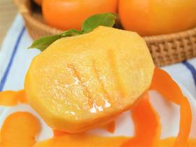  柿子就要挑“硬”的吃，令人惊艳的脆甜，清爽，无核的大口美味“柿”不可挡！！ 