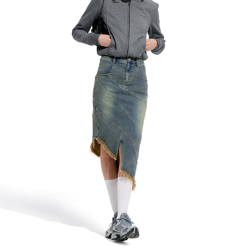   NUTH“画中少女”复古做旧牛仔裙不规则下摆半身裙