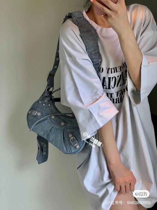 Balenciag* Le Cagole 
半月牙腋下包/斜挎包-xs 商品图0