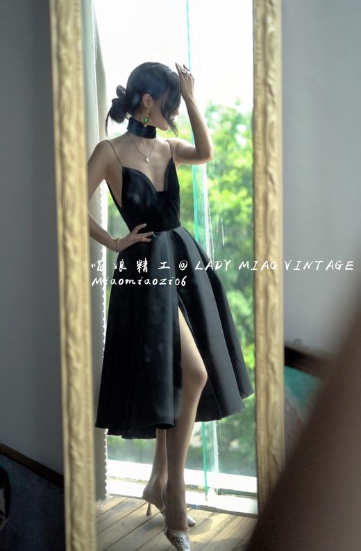 #1212【复团】喵娘精工《启示录》复古炸场大V领性感蓬蓬吊带小黑裙 商品图5