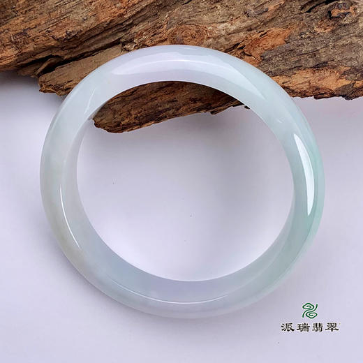 派瑞翡翠 翡翠手镯 糯种 绿色 商品图3