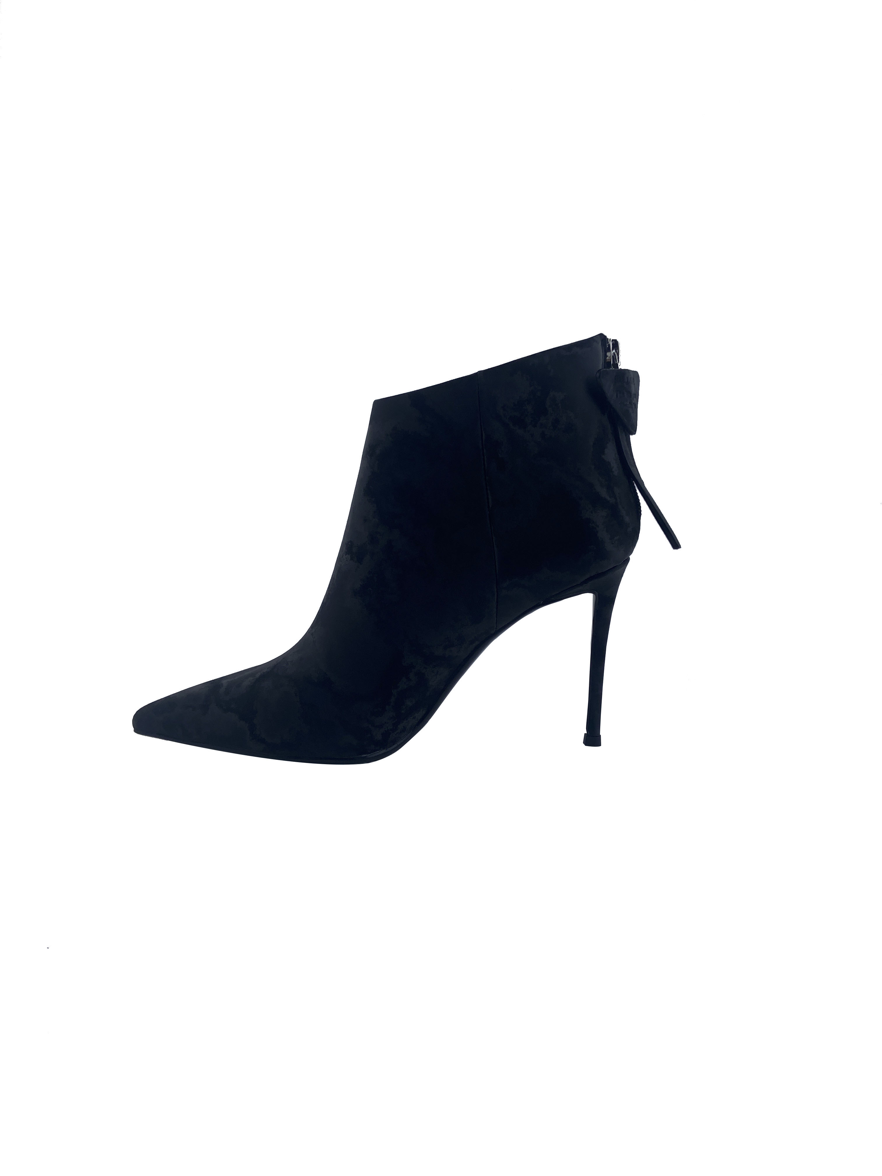 SAFICOO  秋冬新款 真皮高跟尖头 细跟短靴