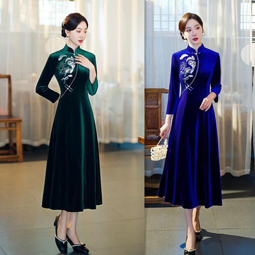 丝绒长袖旗袍大摆裙2022秋冬新款时尚改良中老年女士绣花日常旗袍AQX 22 商品图1
