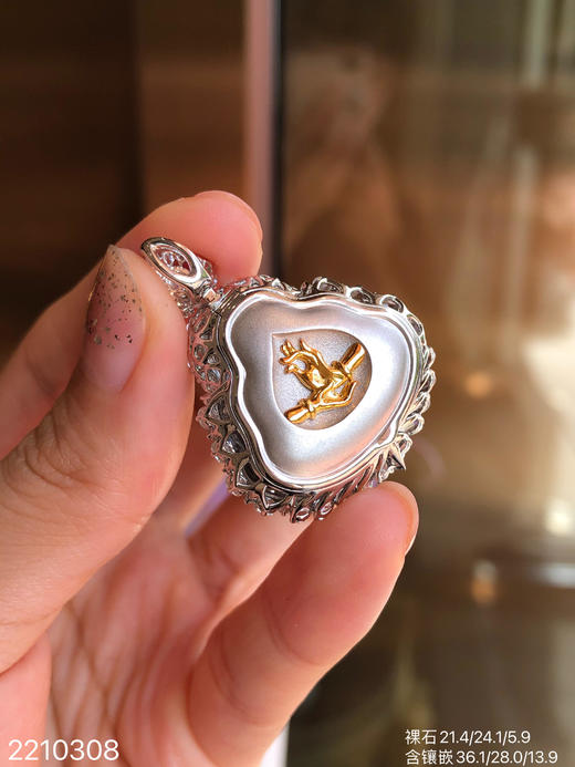 2210308，玻璃佛公吊坠。具体价格微信咨询 商品图8