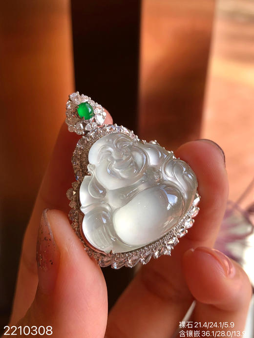 2210308，玻璃佛公吊坠。具体价格微信咨询 商品图1