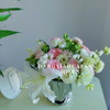 【你若成风】粉色系玫瑰4 白色百合1朵 绿色洋桔梗6朵 白色洋桔梗4朵 粉色康乃馨4 斑纹小菊1 茉莉花3（提拉米苏设计） 商品缩略图8