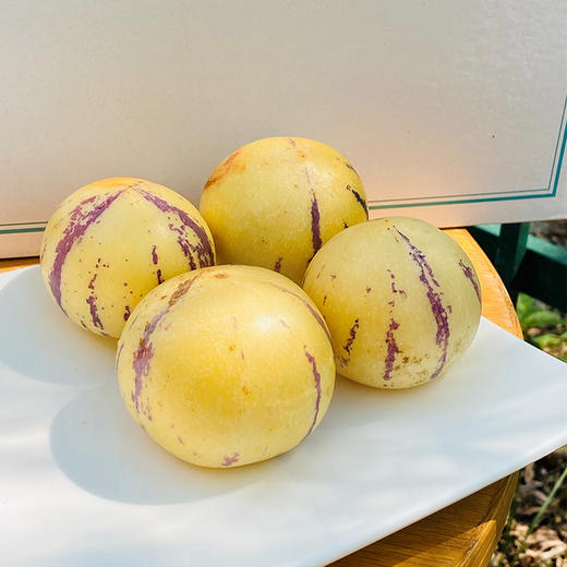 云南有机人参果  |  这个小果子长得好奇怪，味道也很特别，看起来硬硬的，吃起来细密软，水分超足，又香又甜~ 商品图1