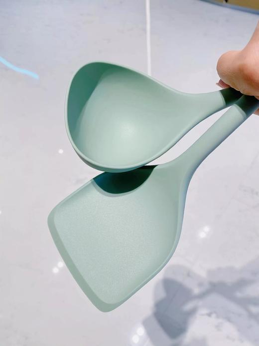 2件套！妈妈每次用都要夸！品牌直发！【康巴赫静厨防烫硅胶铲+硅胶勺】不粘锅的官配cp！能和市面上任何一款锅具搭配！耐高温 商品图4