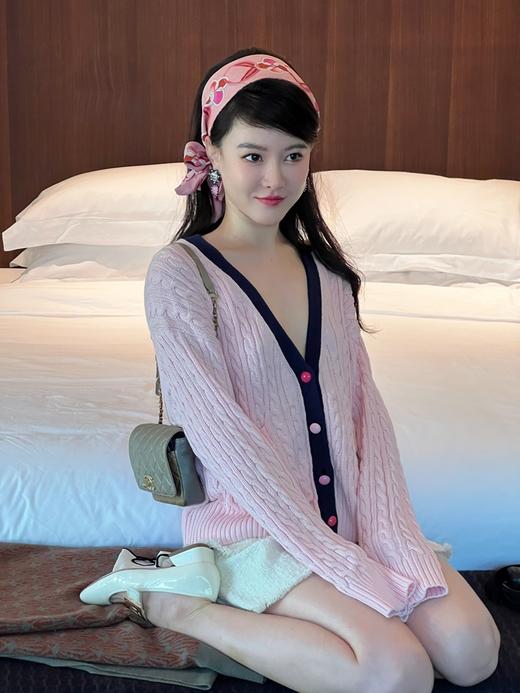 秋游系列玫瑰少女紫粉学院麻花毛衣开衫 商品图4