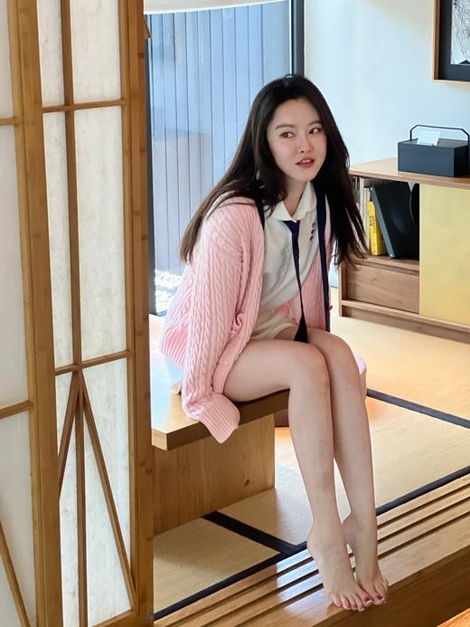 秋游系列玫瑰少女紫粉学院麻花毛衣开衫 商品图3