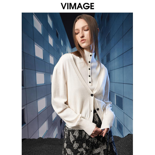 VIMAGE纬漫纪秋季新款时尚高领简约纯色两件套针织衫上衣V1801414 商品图1