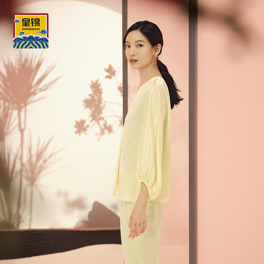 【皇锦】桑波缎灯笼袖套装-四季三多 商品图1