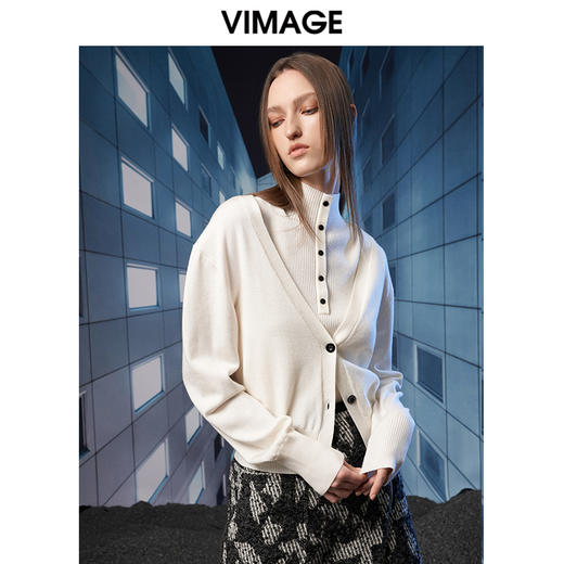 VIMAGE纬漫纪秋季新款时尚高领简约纯色两件套针织衫上衣V1801414 商品图9