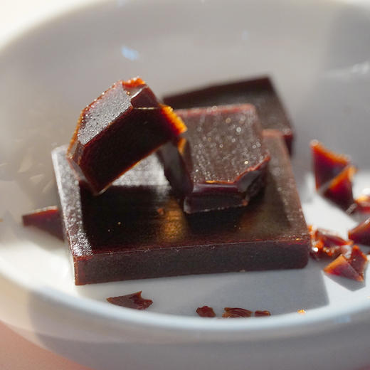 阿胶 黑亮如翳漆优选原材 非遗古法熬制的红盒阿胶片  120g/盒 商品图1