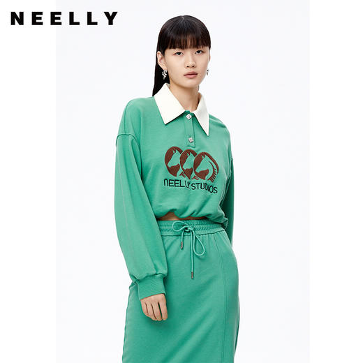 NEELLY纳俪商场同款撞色翻领套头卫衣女字母印花短款上衣简约秋季N22091J01127 商品图2