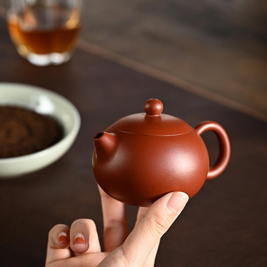 朱泥大红袍 西施紫砂套壶 宜兴紫砂壶 蒋兰娟手工制茶具茶壶 容量180cc 商品图3