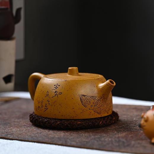 梵匠 断货王 特高温黄金段泥系列 『小巨轮、井栏、长乐未央』宜兴原矿紫砂壶 商品图0