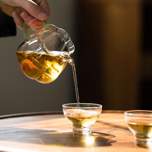 璃享 梅花玻璃公道杯高档茶具新款凤玉茶海单个加厚耐热高级分茶器茶漏 商品图5