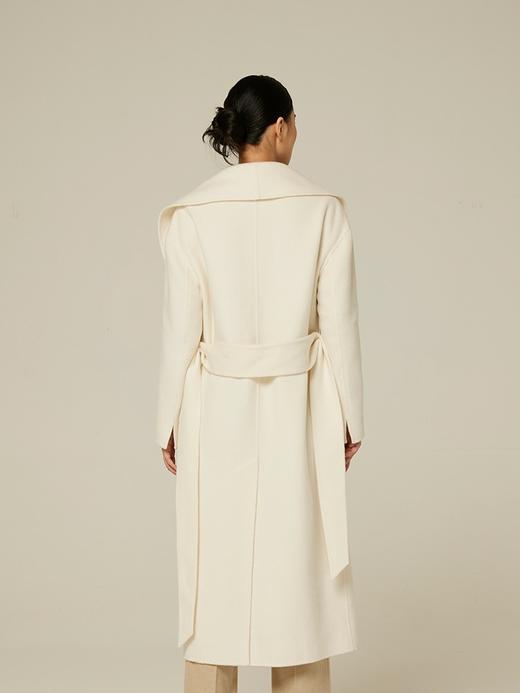 青果领水波纹羊绒呢女长大衣 SJF94W609N 商品图4