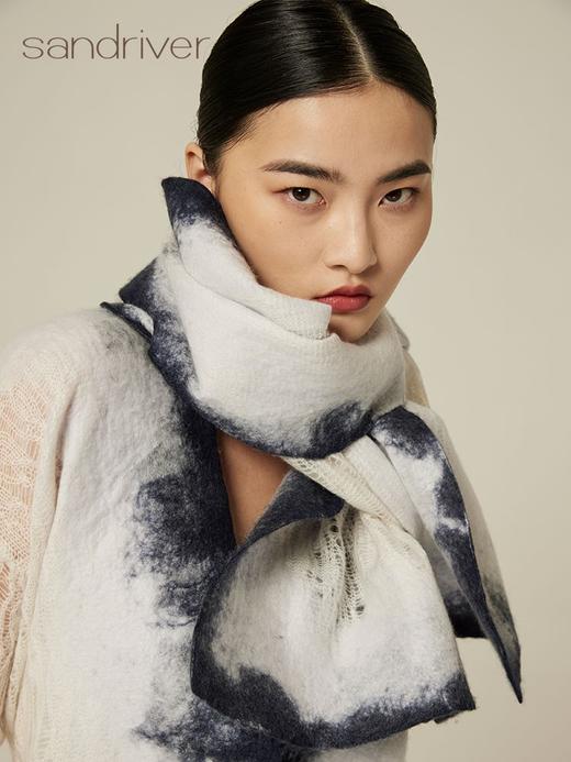 疗愈羊绒|针织羊绒桑蚕丝手工毛毡围巾 SJF94P297K 商品图4