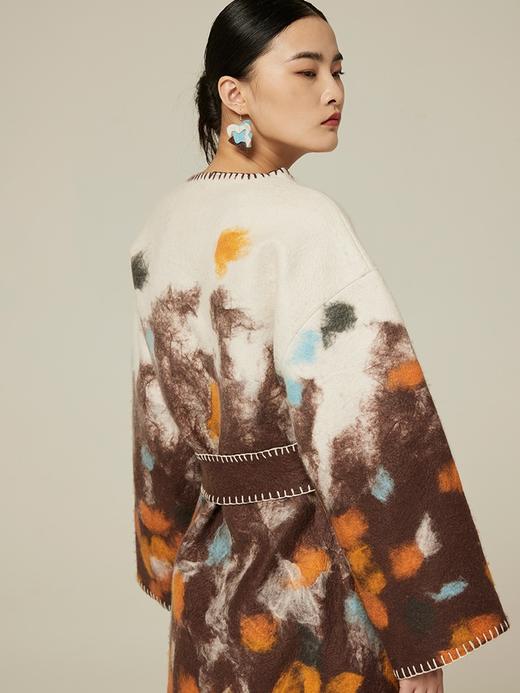 手工羊绒毛毡大衣 SJF94W180W 商品图3