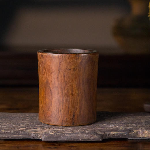 清 黄花梨束腰笔筒 商品图0