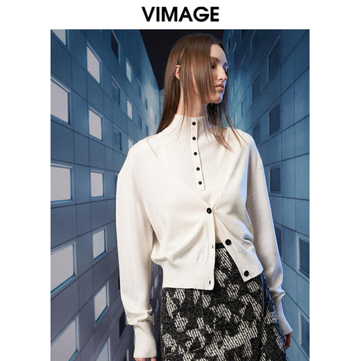 VIMAGE纬漫纪秋季新款时尚高领简约纯色两件套针织衫上衣V1801414 商品图8