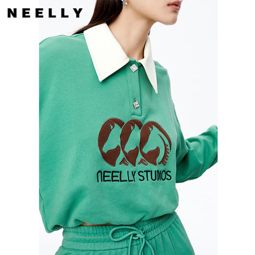 NEELLY纳俪商场同款撞色翻领套头卫衣女字母印花短款上衣简约秋季N22091J01127 商品图3