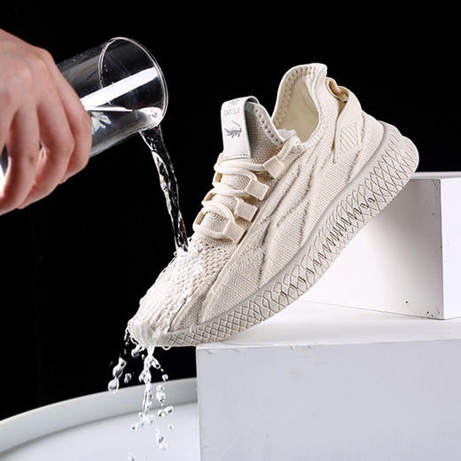 脚胖拍大一码【防泼水，防污！】夏季款卡帝乐鳄鱼男女休闲防泼水飞织鞋，防滑鞋，夏季飞织跑鞋，柔软耐磨时髦百搭！ 商品图6